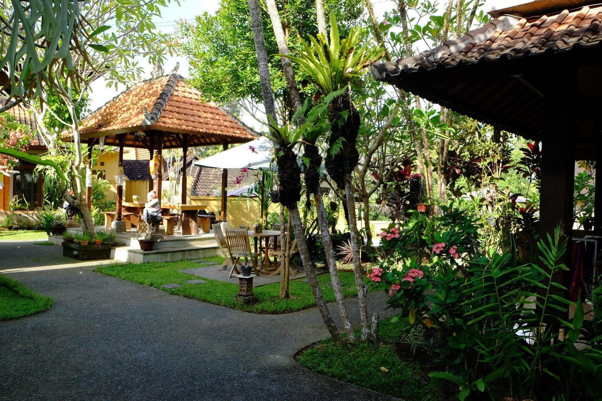 Jati 3 Bungalows And Spa Ubud Exterior foto